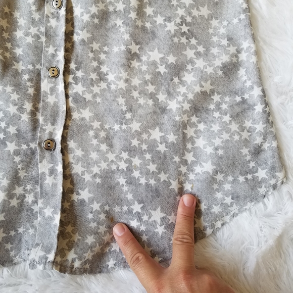 Ladies Grey and White Button Up Shirt with Stars - Picture 6 of 7